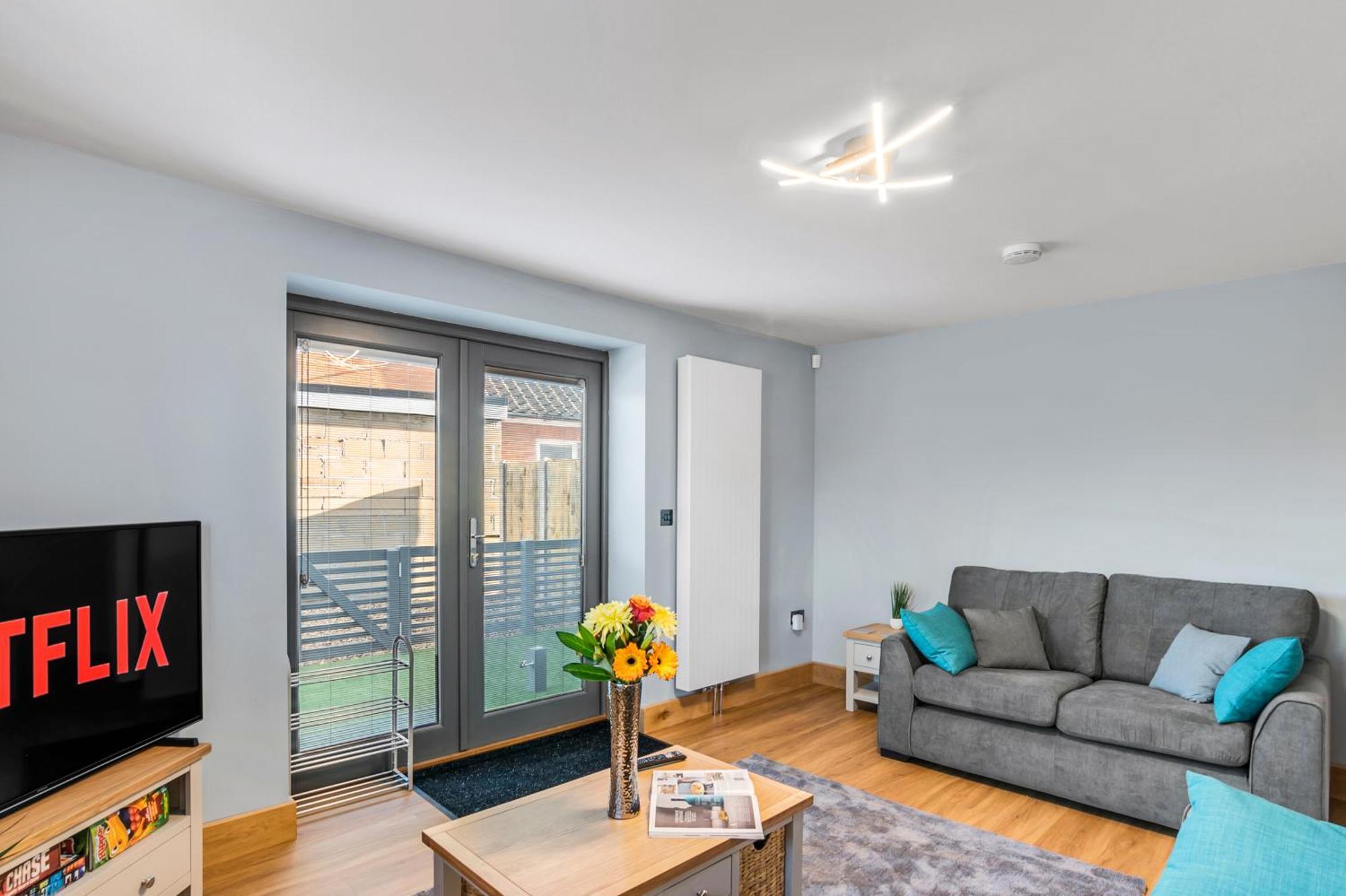 Isabel'S Wing! A Stunning 2 Bedroom Property NWI Exterior foto
